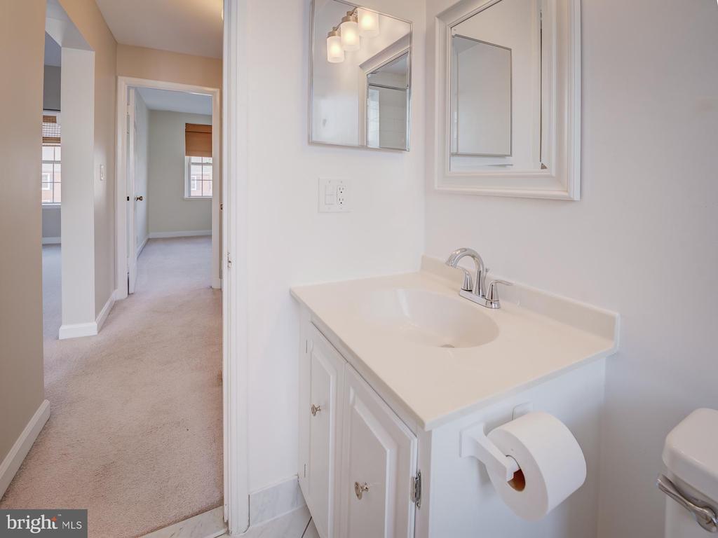 3082 ABINGDON STREET Unit: C1
