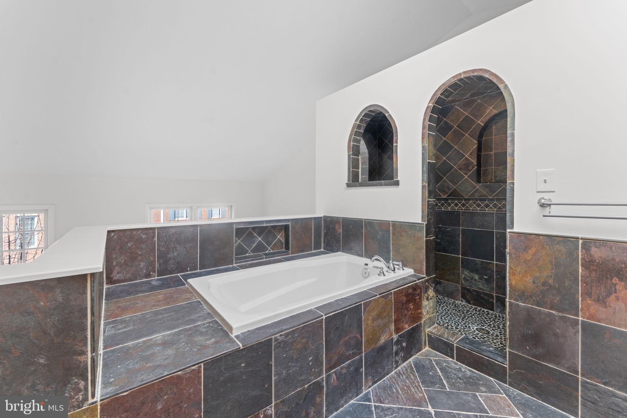 1920 N DANIEL STREET