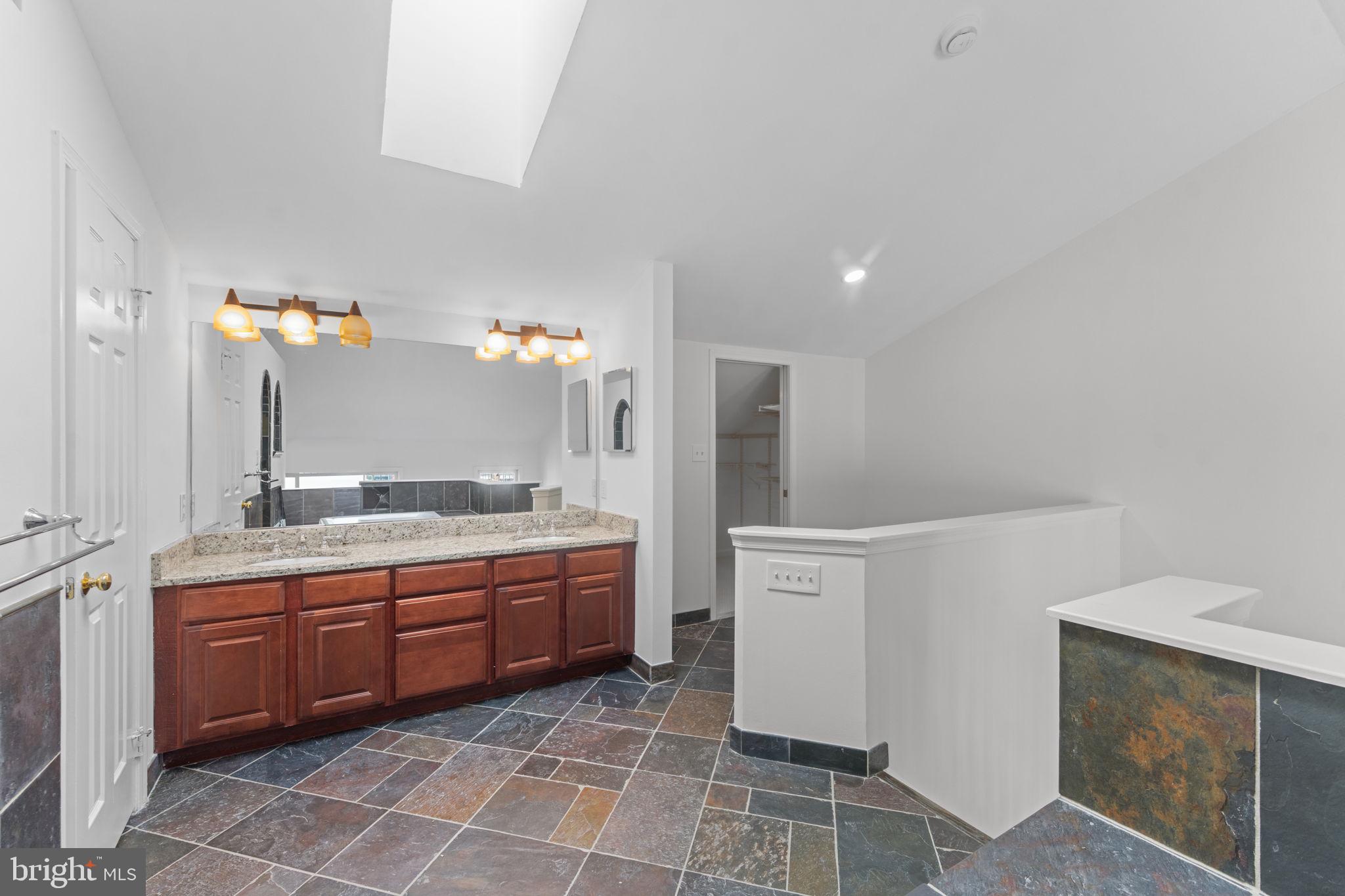 1920 N DANIEL STREET