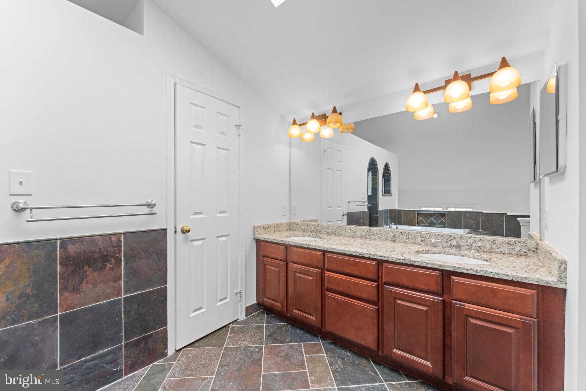 1920 N DANIEL STREET