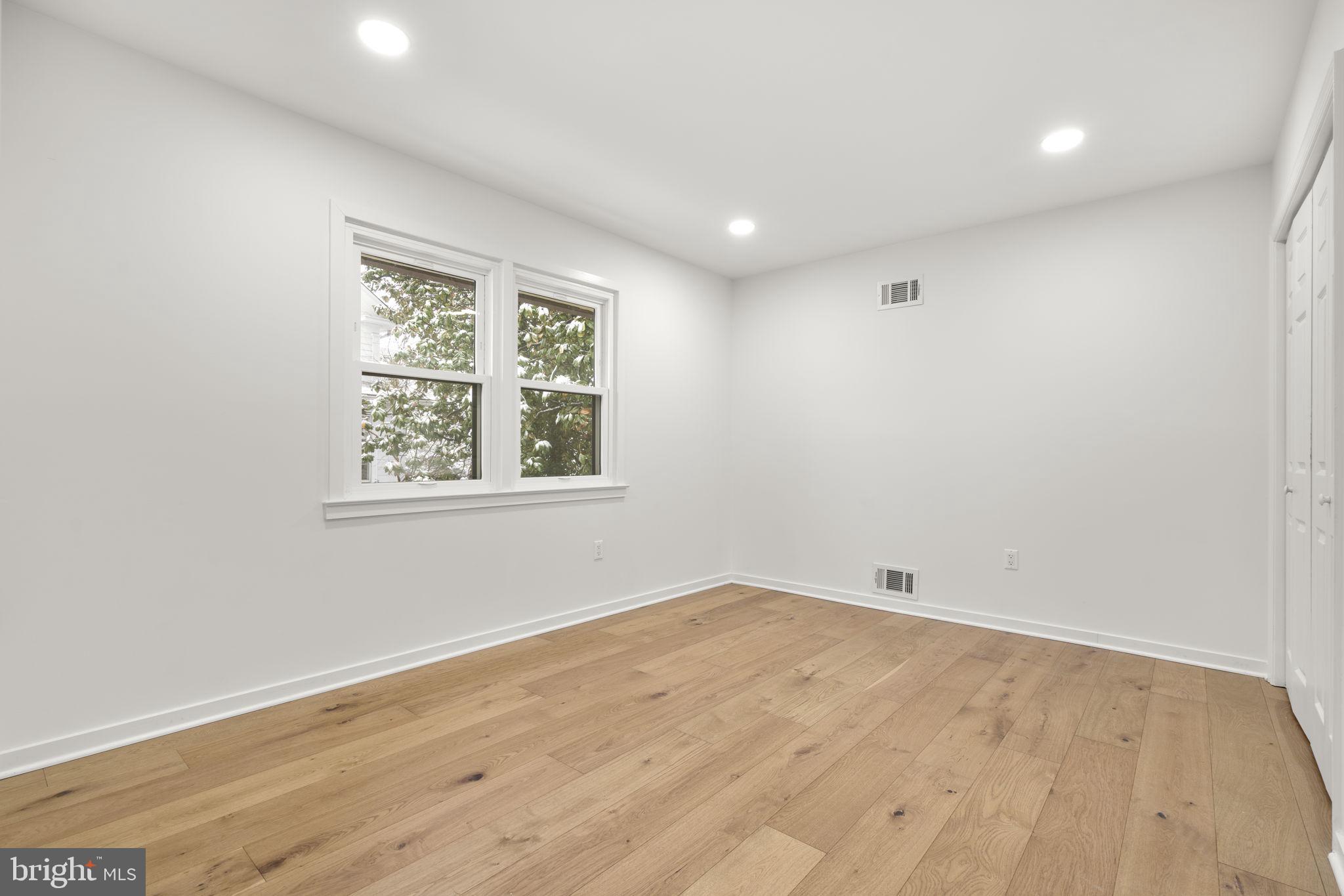 2339 N POWHATAN STREET