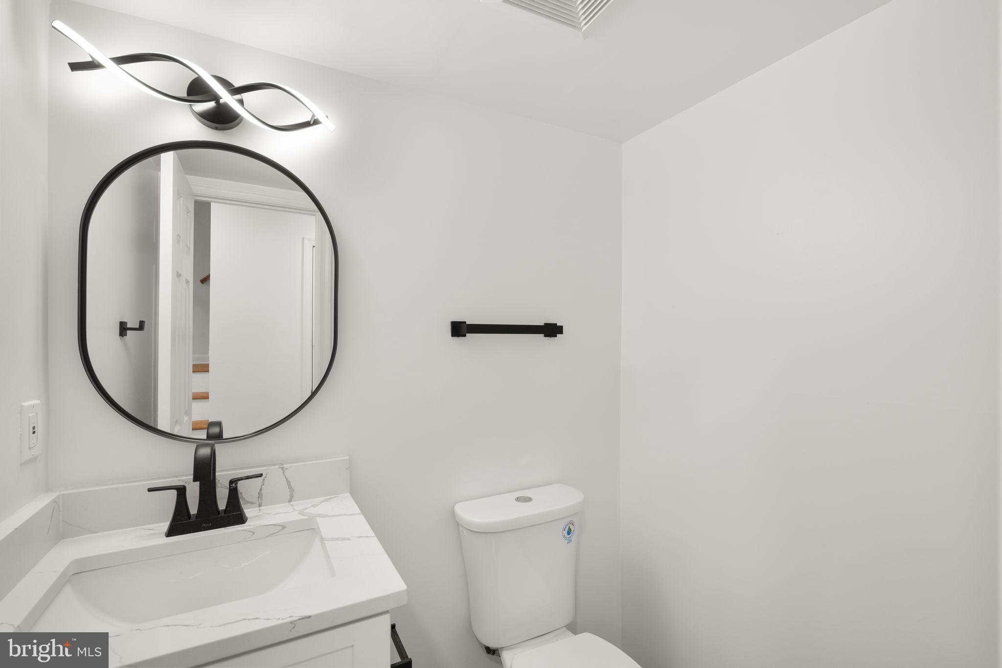 2339 N POWHATAN STREET