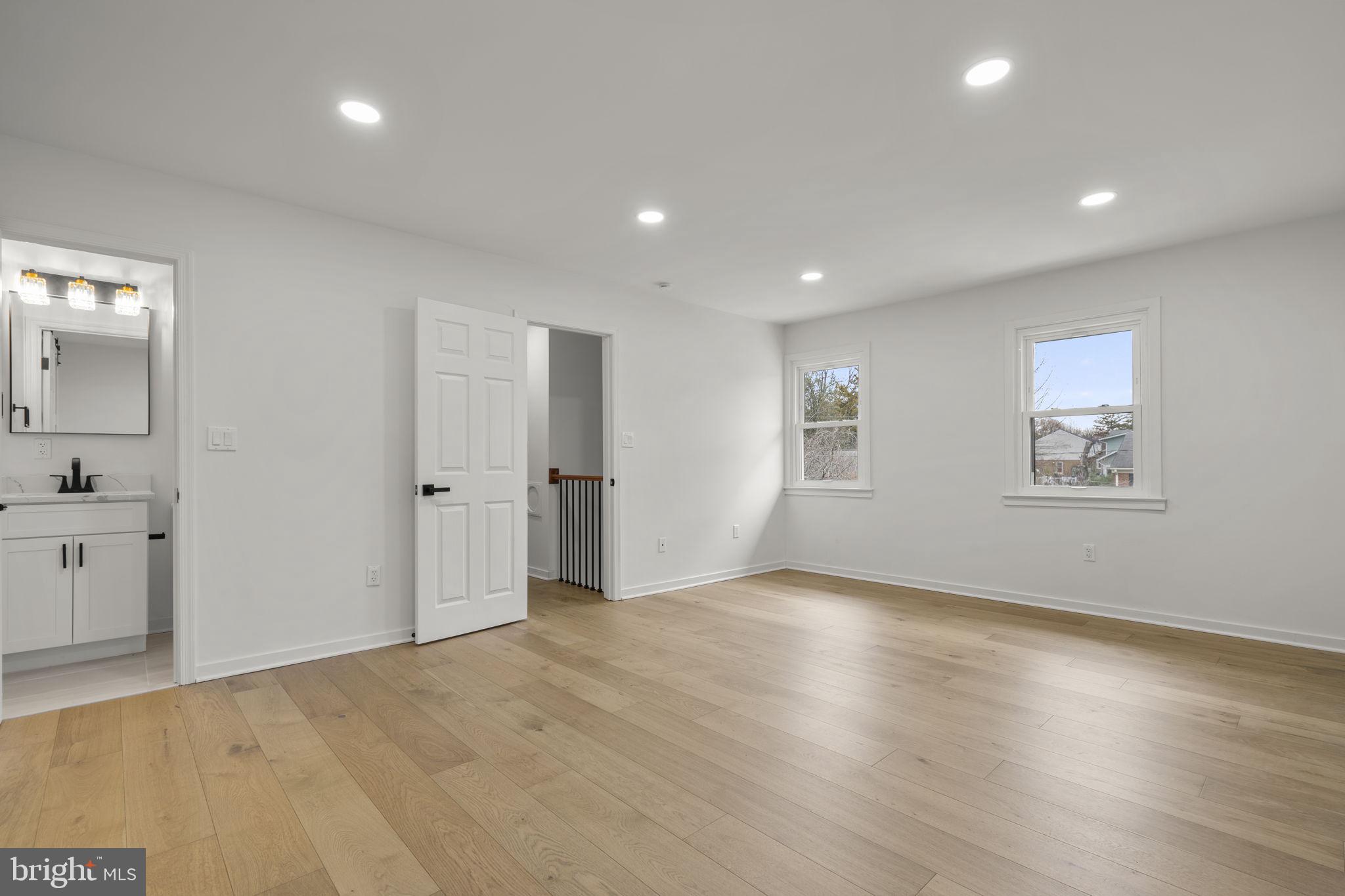 2339 N POWHATAN STREET