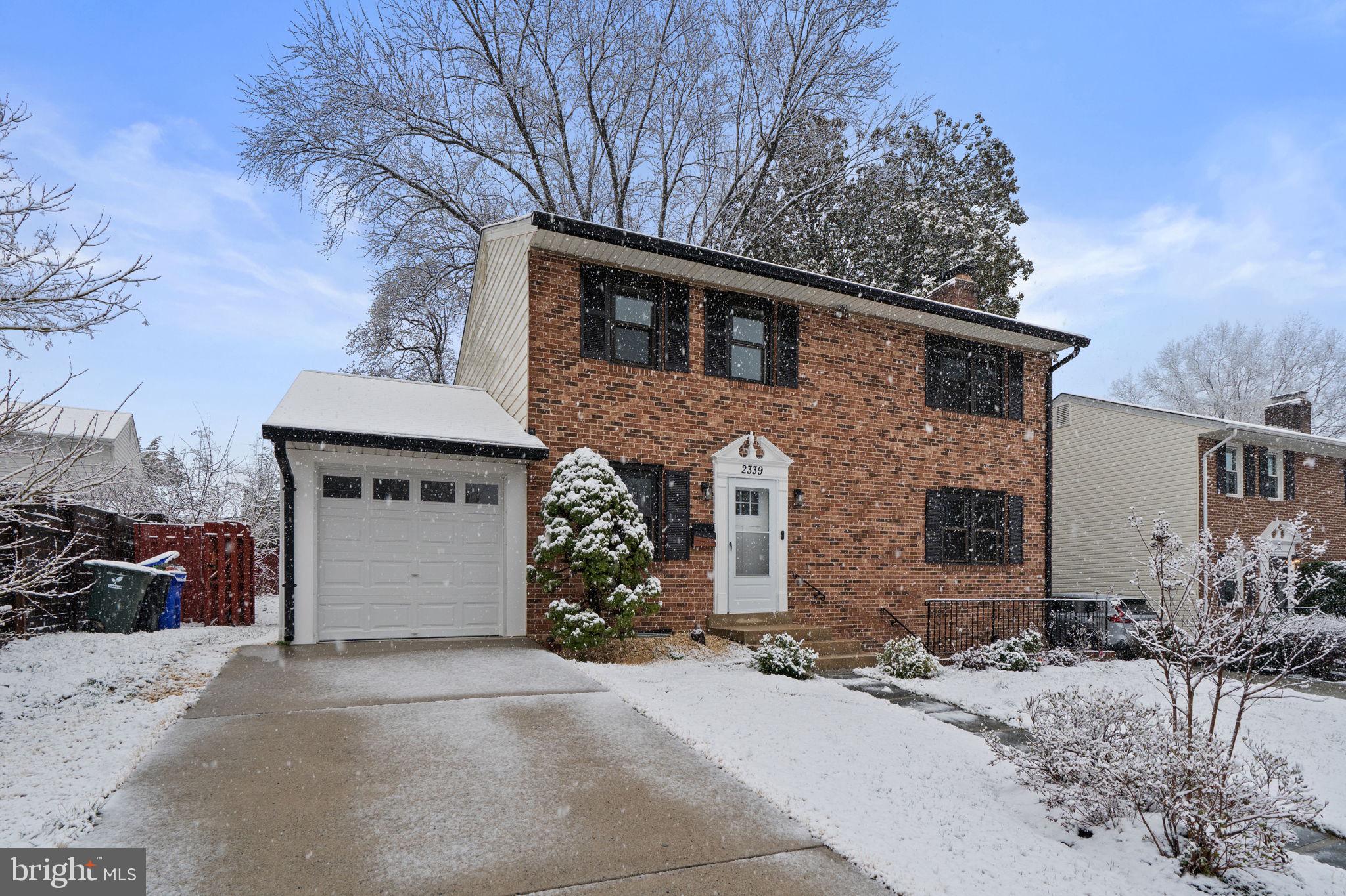 2339 N POWHATAN STREET