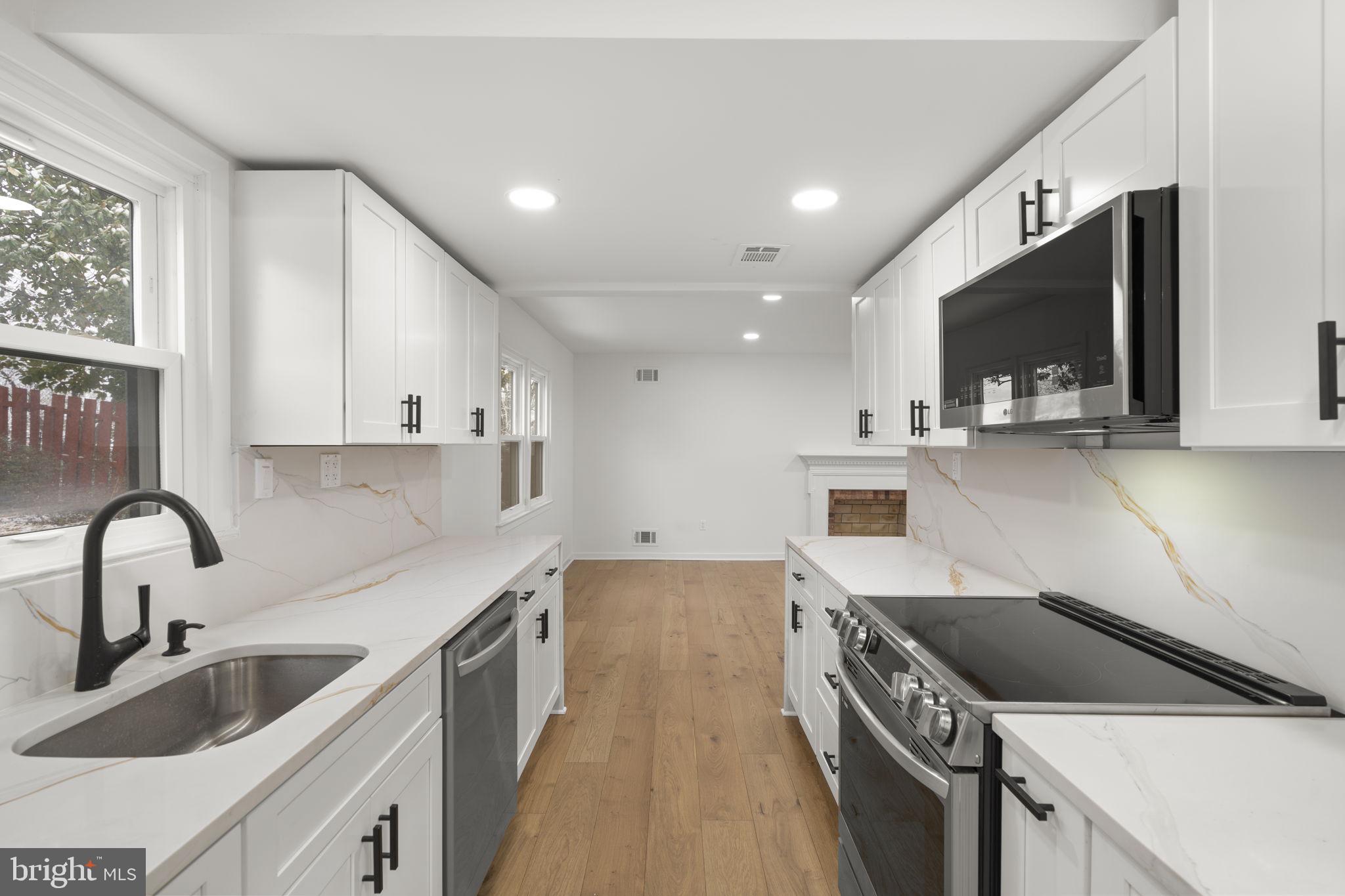 2339 N POWHATAN STREET