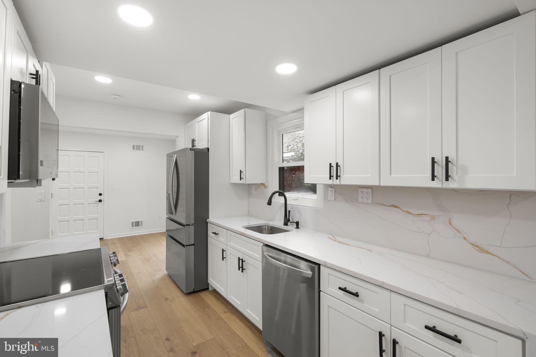 2339 N POWHATAN STREET