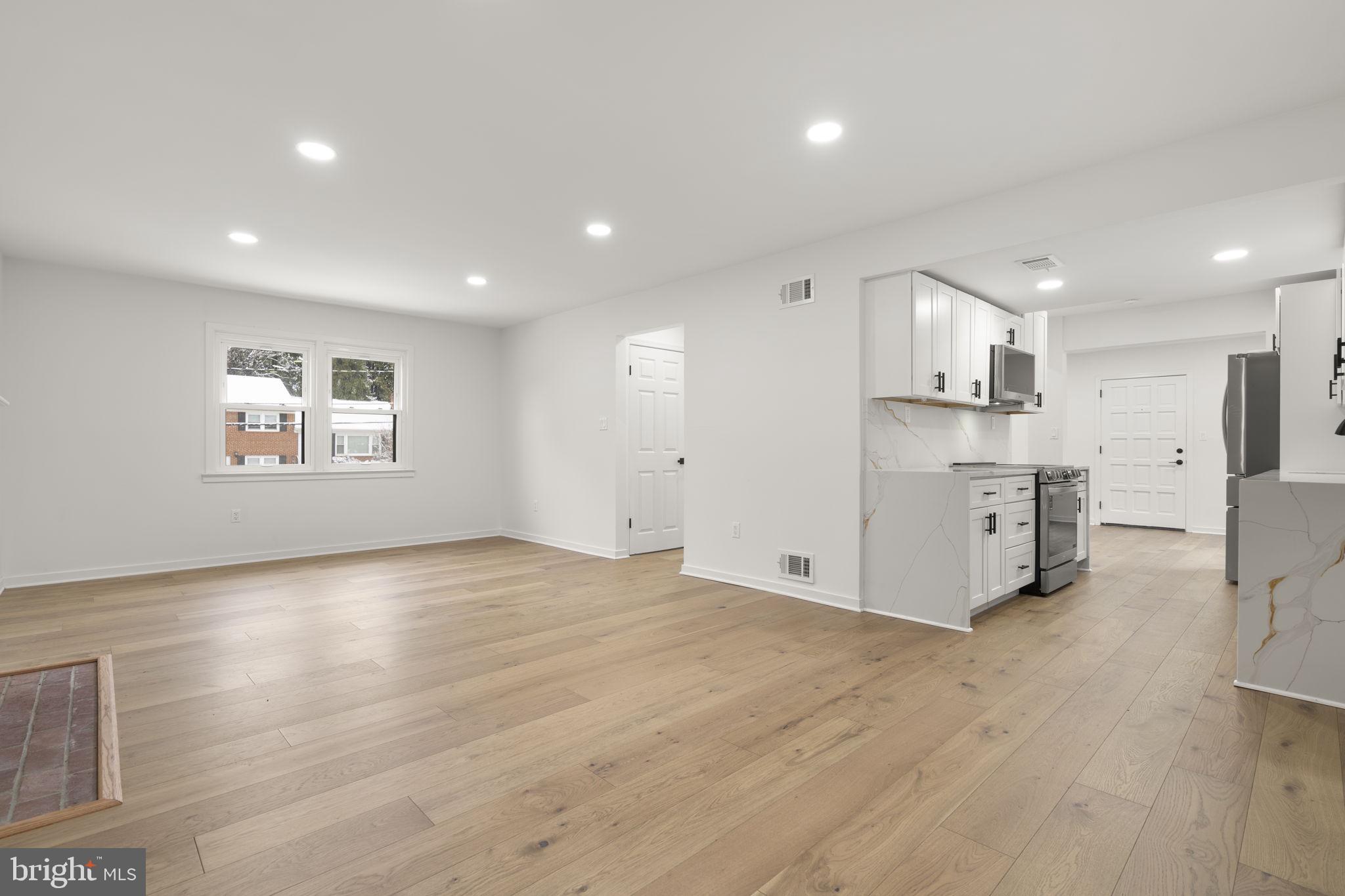 2339 N POWHATAN STREET