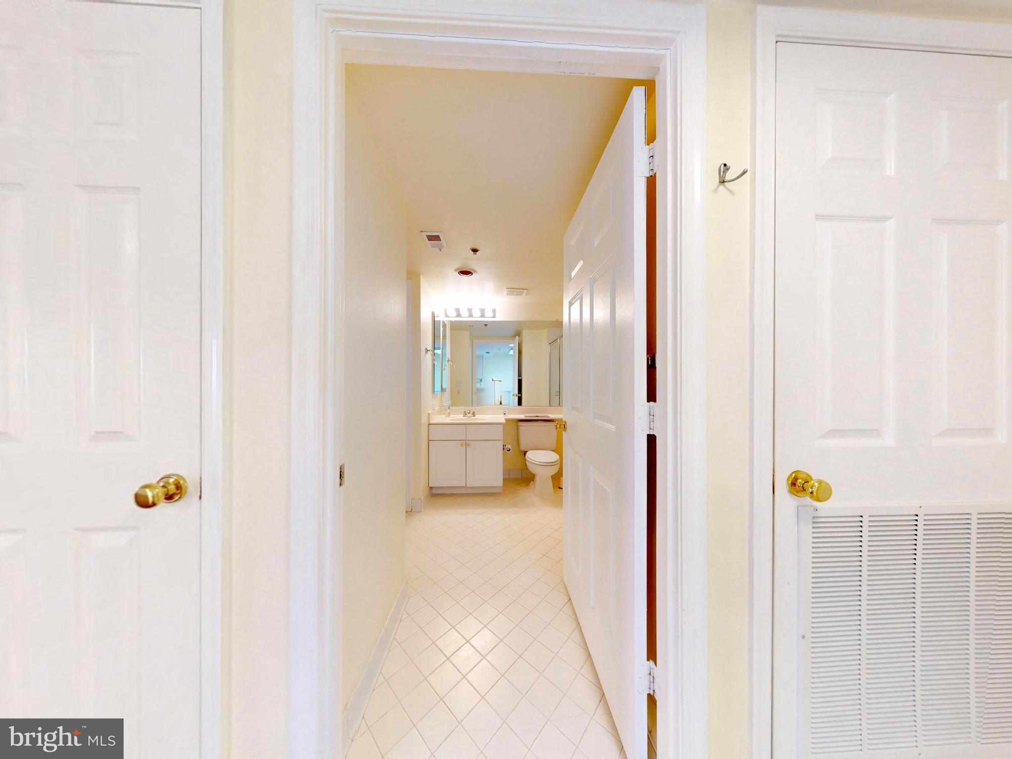 1045 N UTAH STREET 308