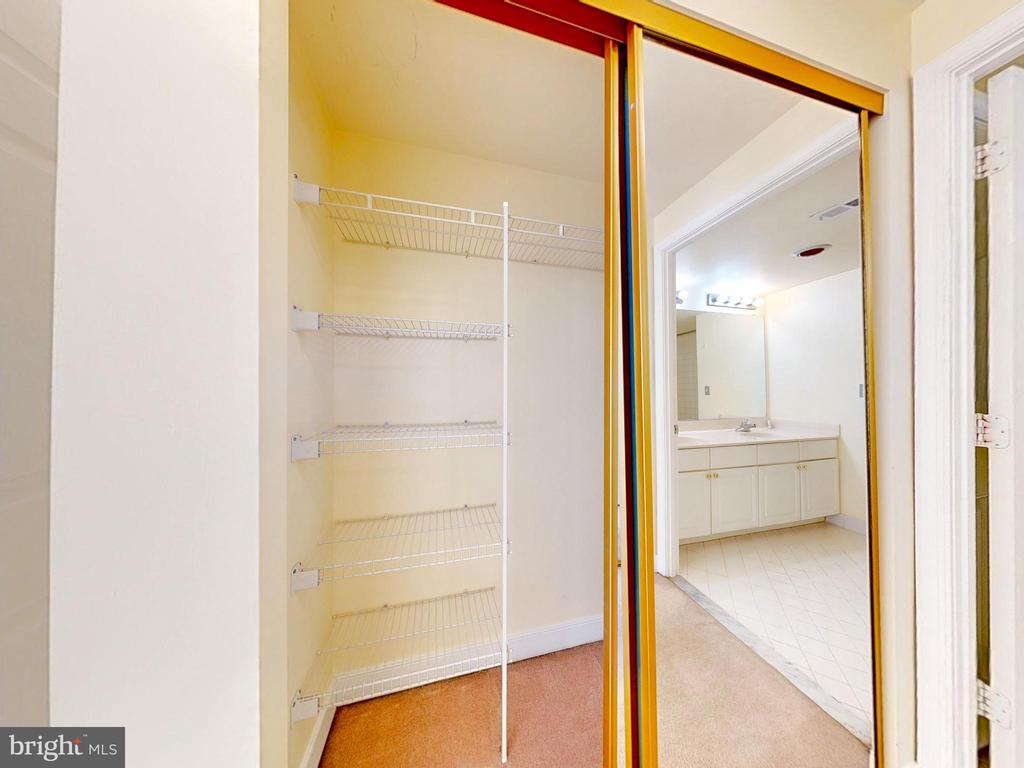 1045 N UTAH STREET 308