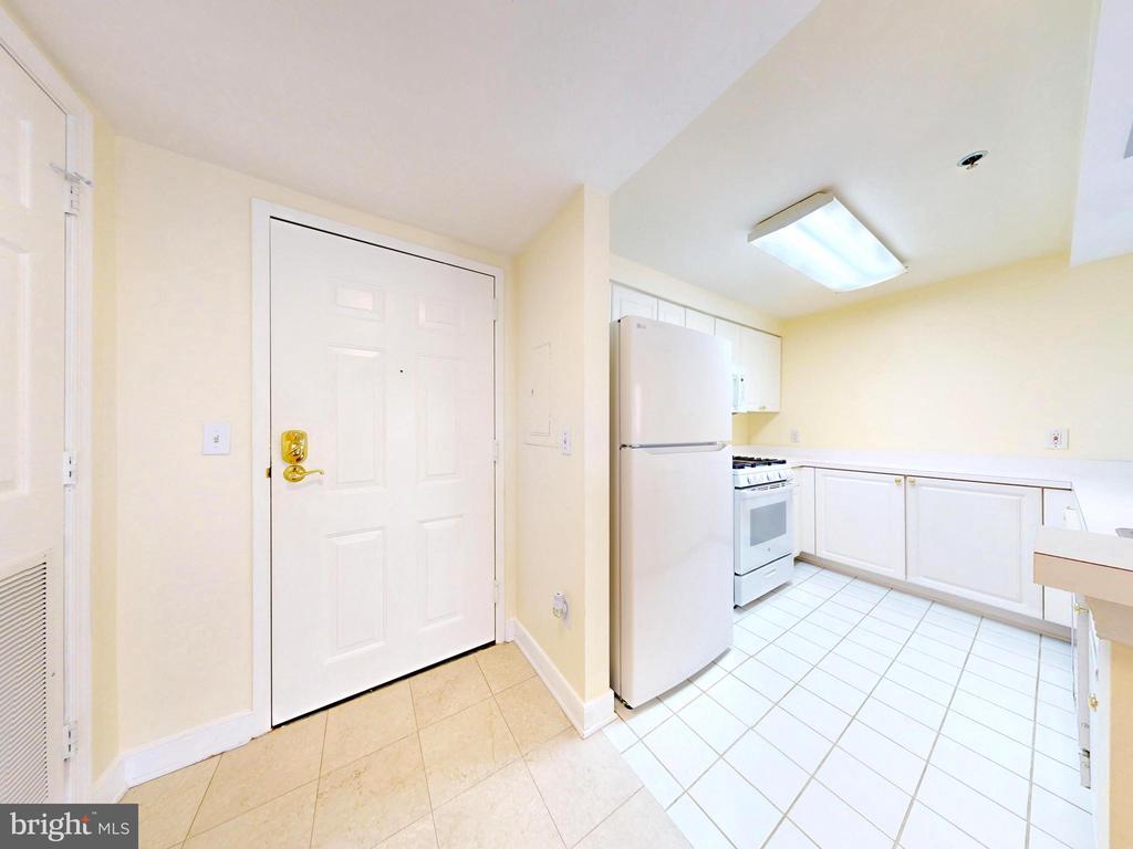 1045 N UTAH STREET 308