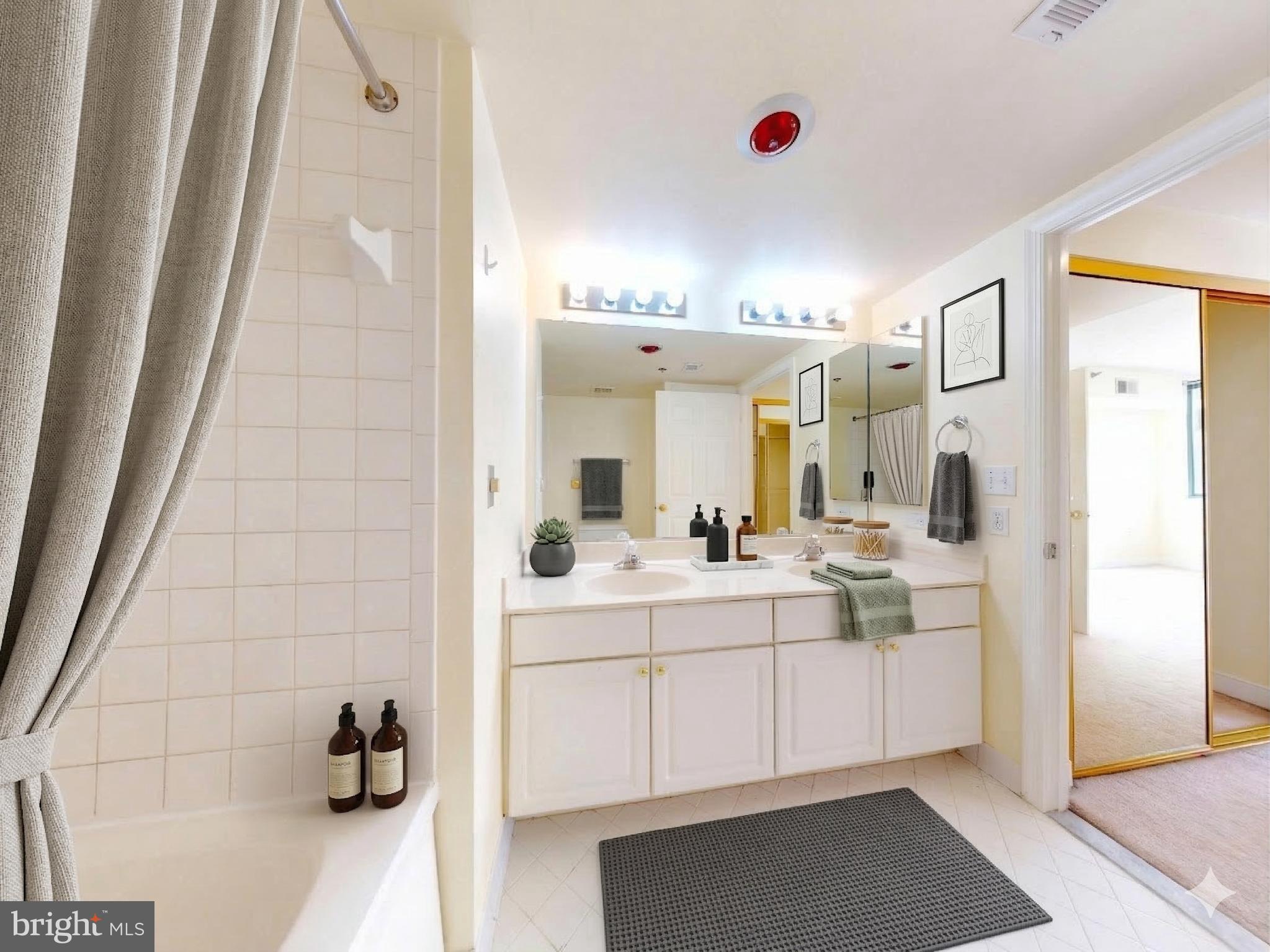 1045 N UTAH STREET 308