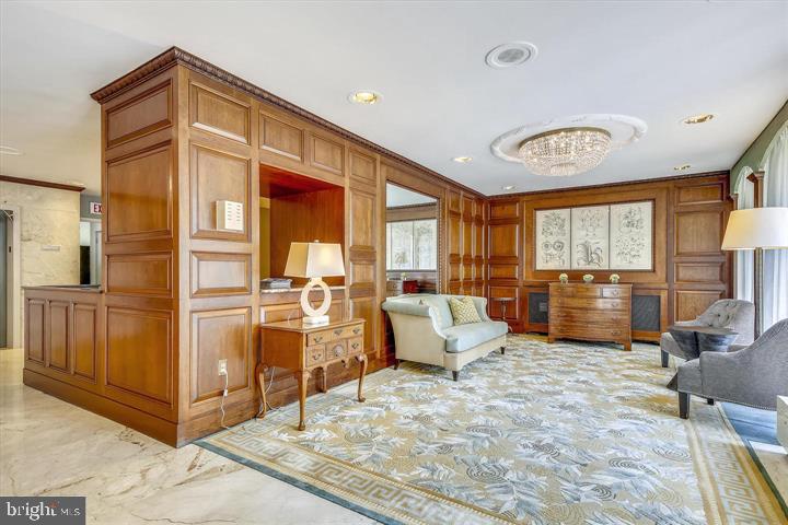 4501 ARLINGTON BOULEVARD 729