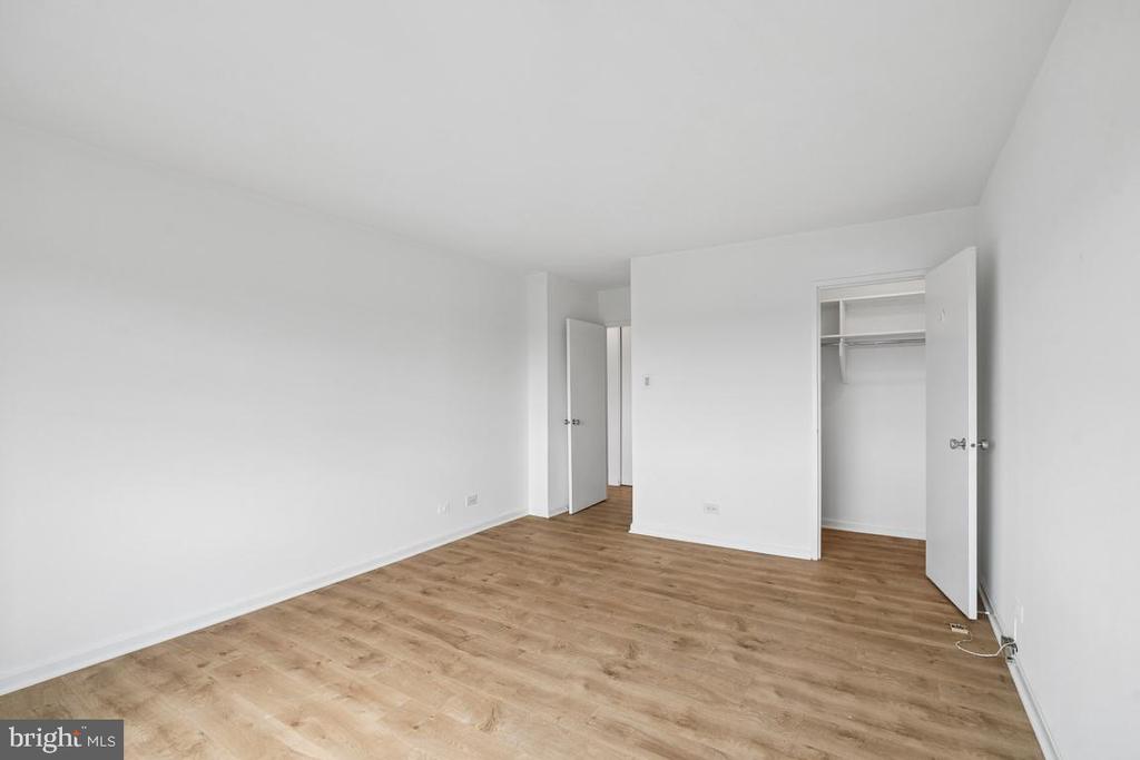 4501 ARLINGTON BOULEVARD 729