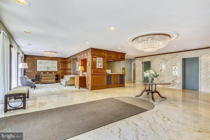 4501 ARLINGTON BOULEVARD 729