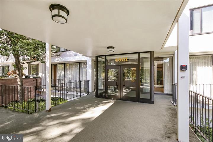 4501 ARLINGTON BOULEVARD 729