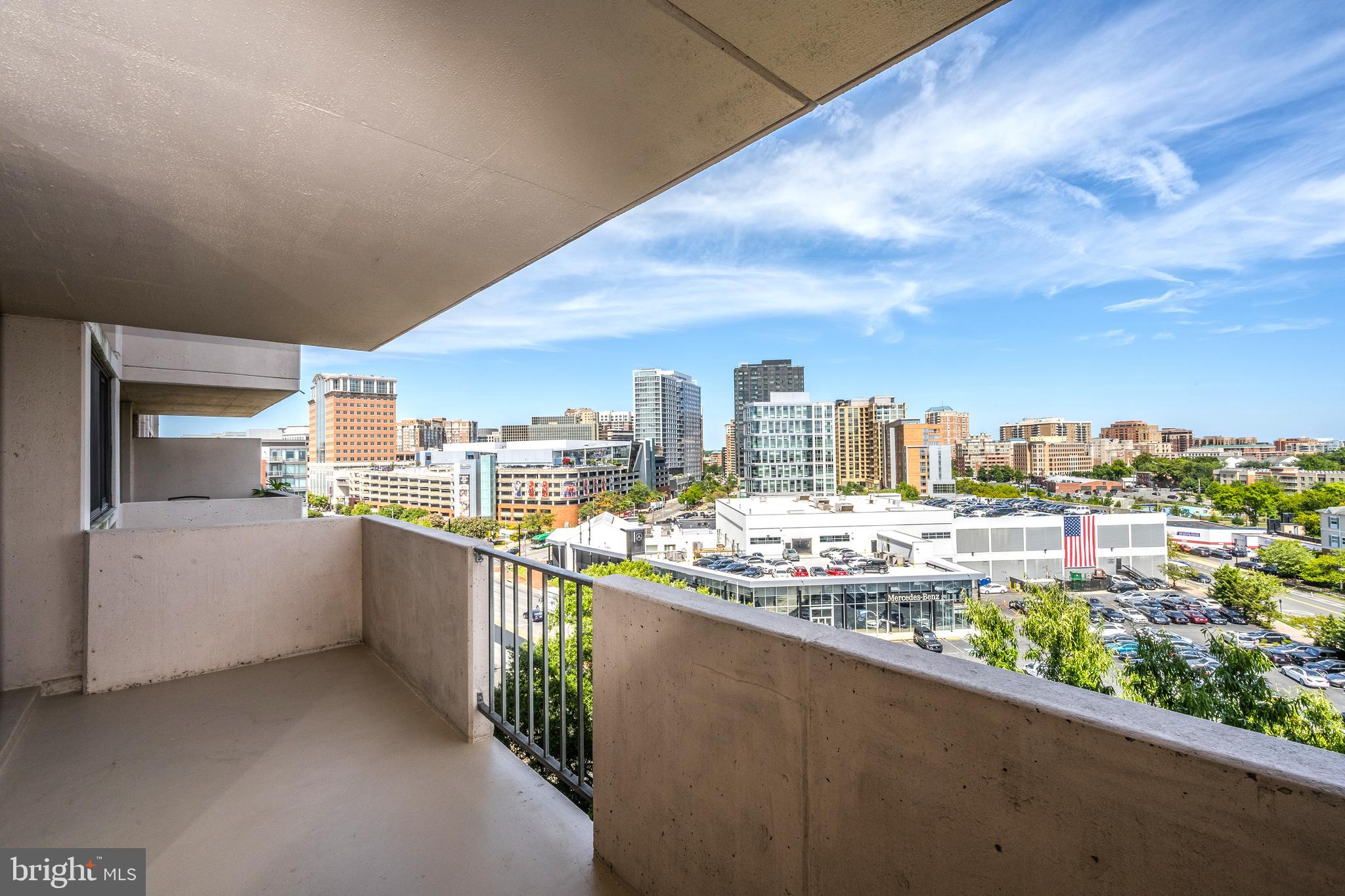 4141 N HENDERSON ROAD 822