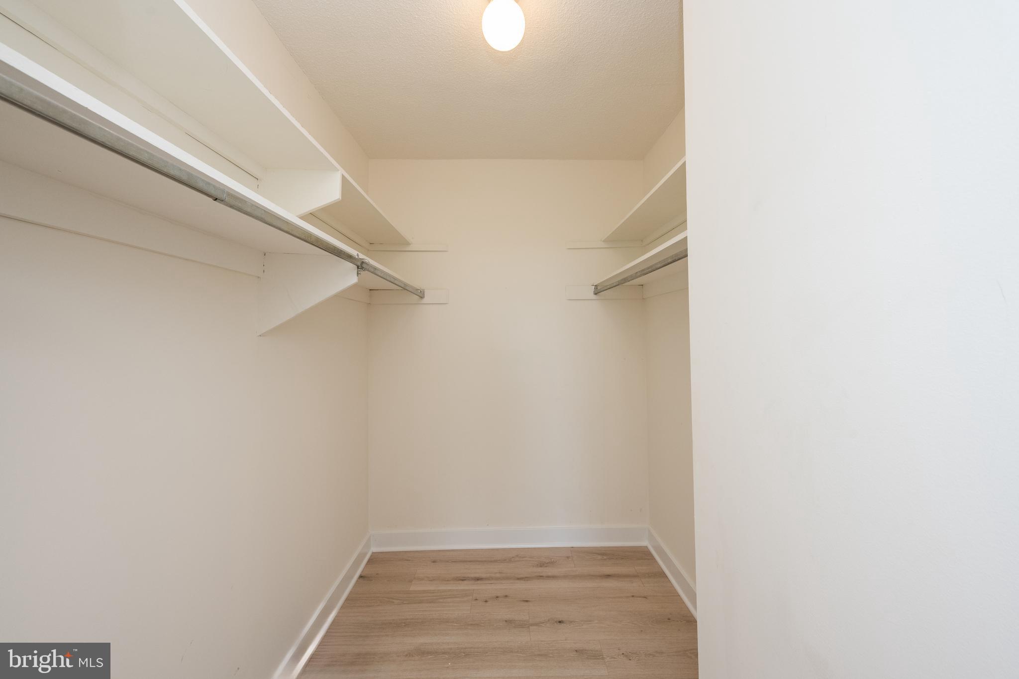 4141 N HENDERSON ROAD 822