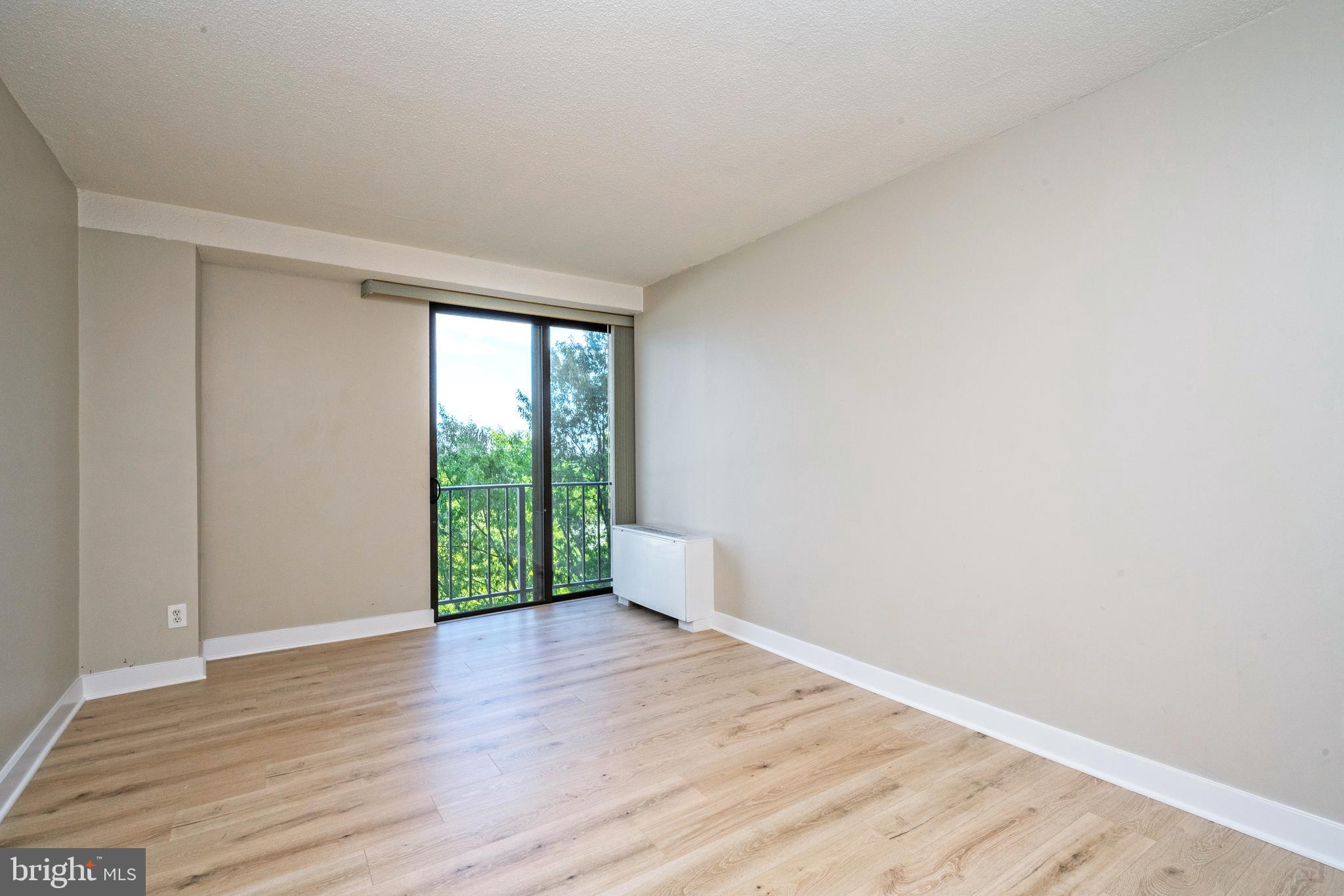 4141 N HENDERSON ROAD 822