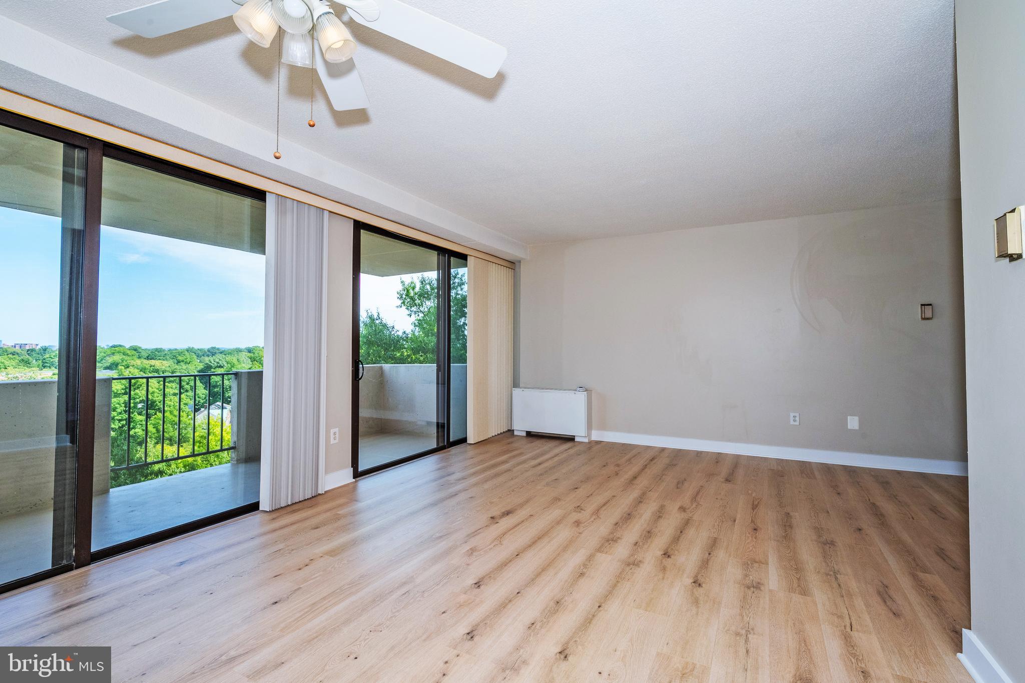 4141 N HENDERSON ROAD 822
