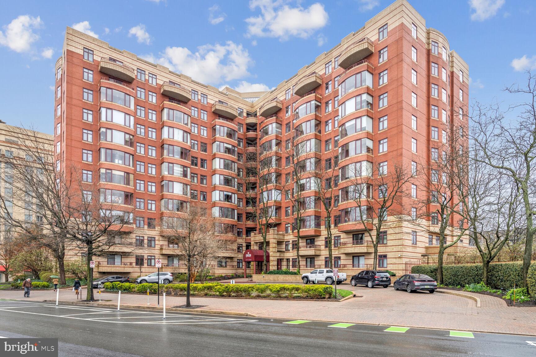 2400 CLARENDON BOULEVARD 103