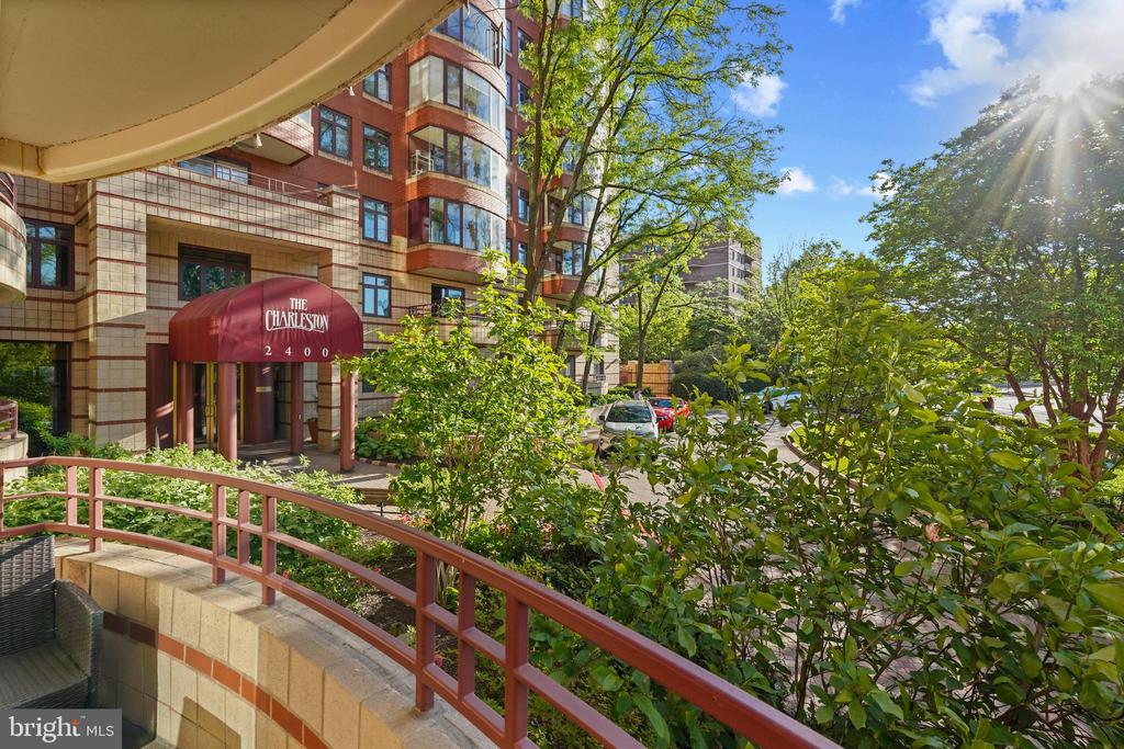 2400 CLARENDON BOULEVARD 103