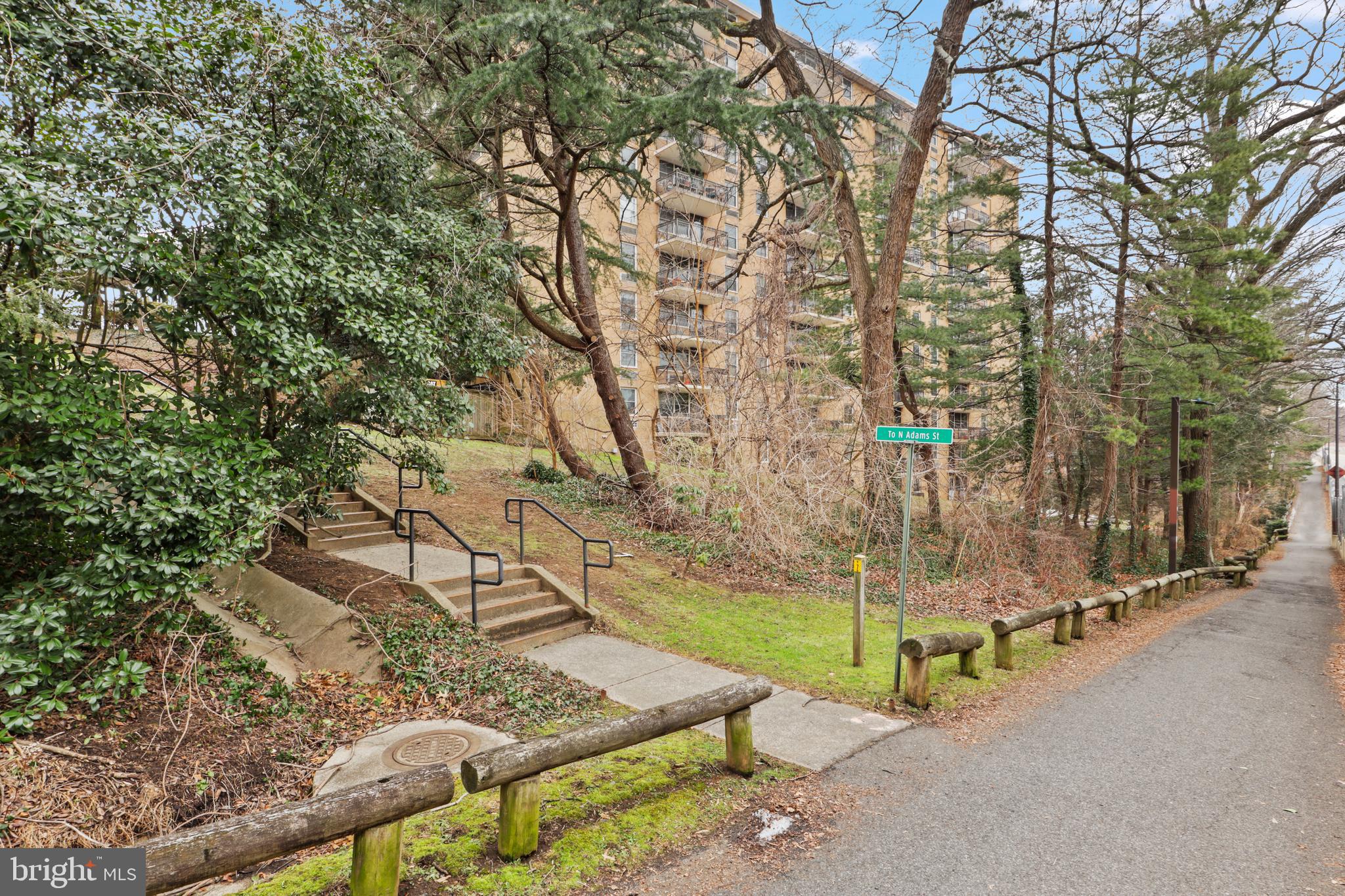 2030 N ADAMS STREET 911