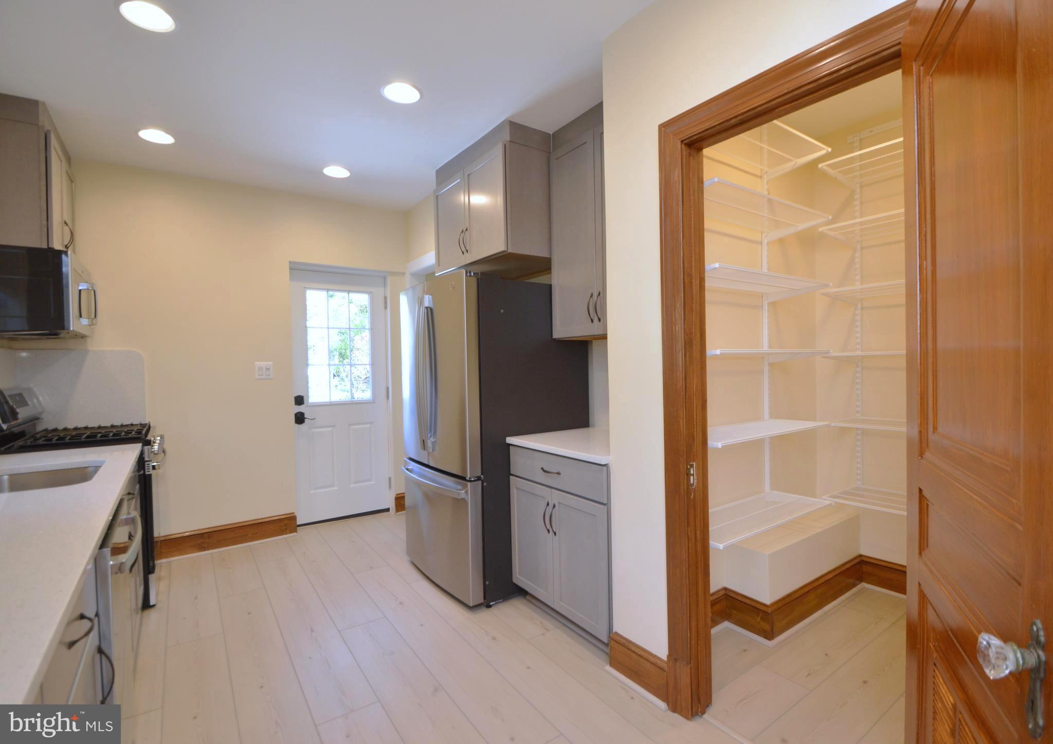 3105 17TH STREET N