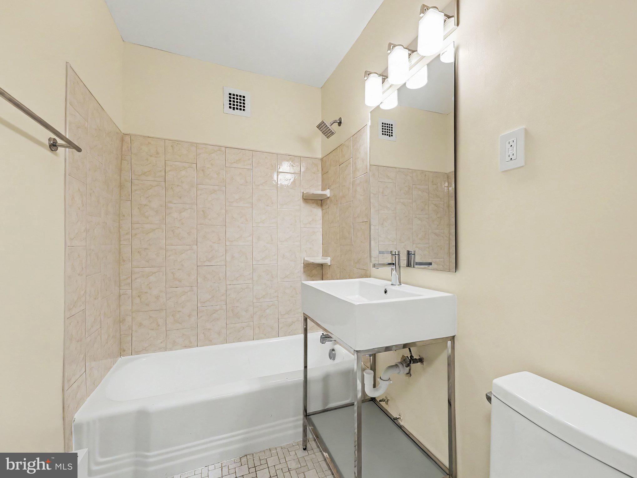 3000 SPOUT RUN PARKWAY B203