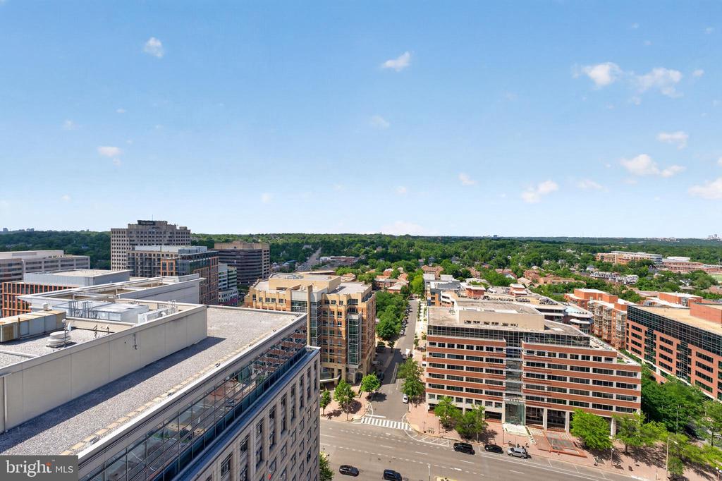 851 N GLEBE ROAD 1301