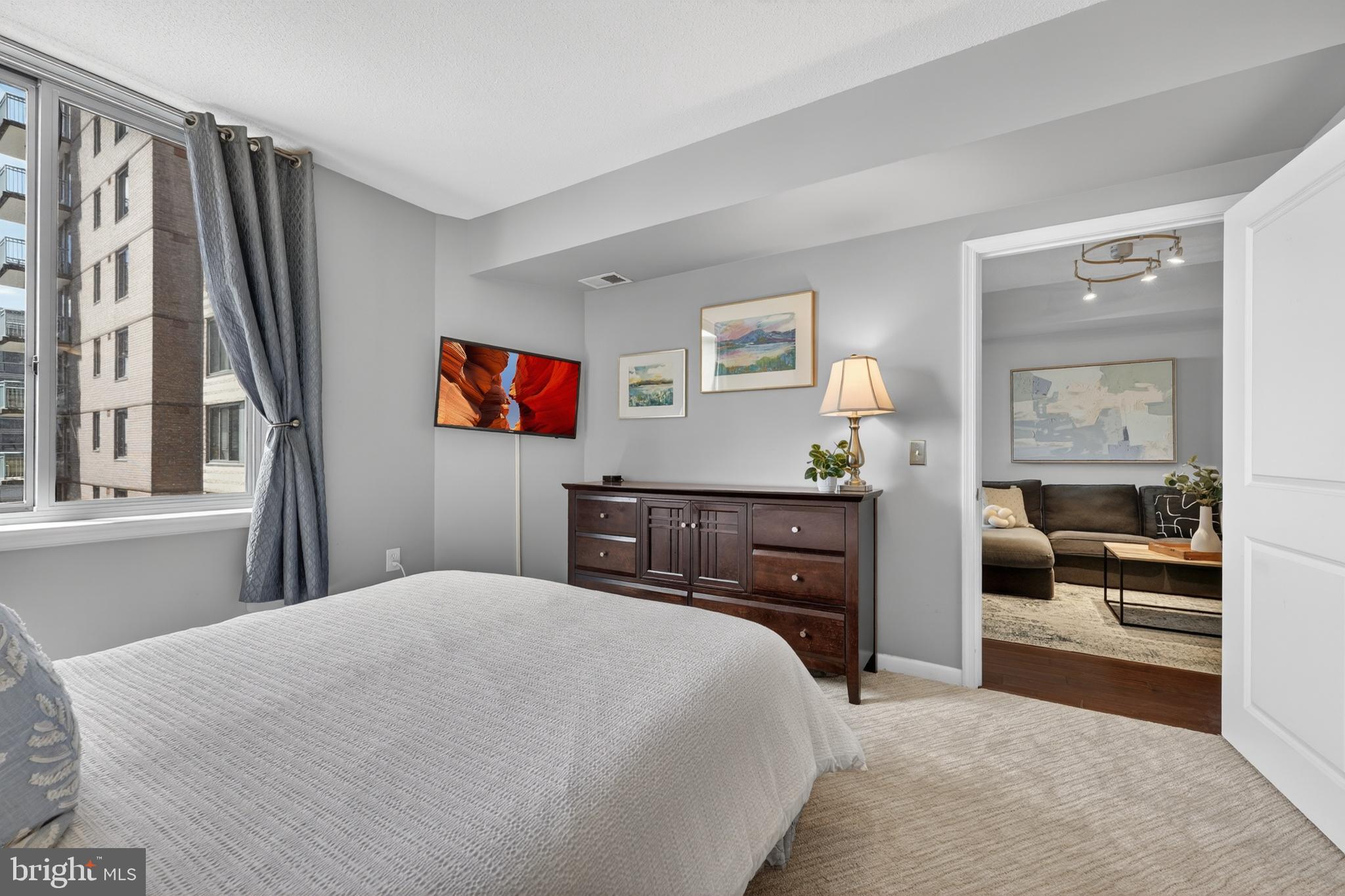 851 N GLEBE ROAD 1301