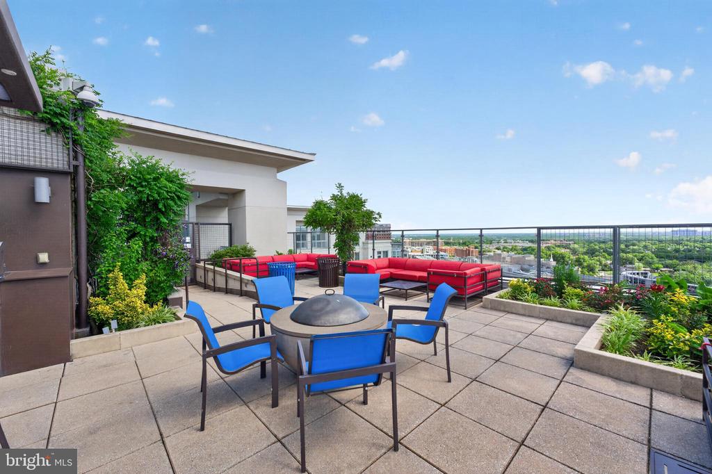 851 N GLEBE ROAD 1301