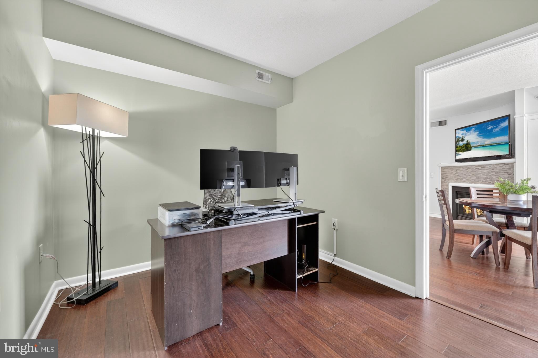 851 N GLEBE ROAD 1301