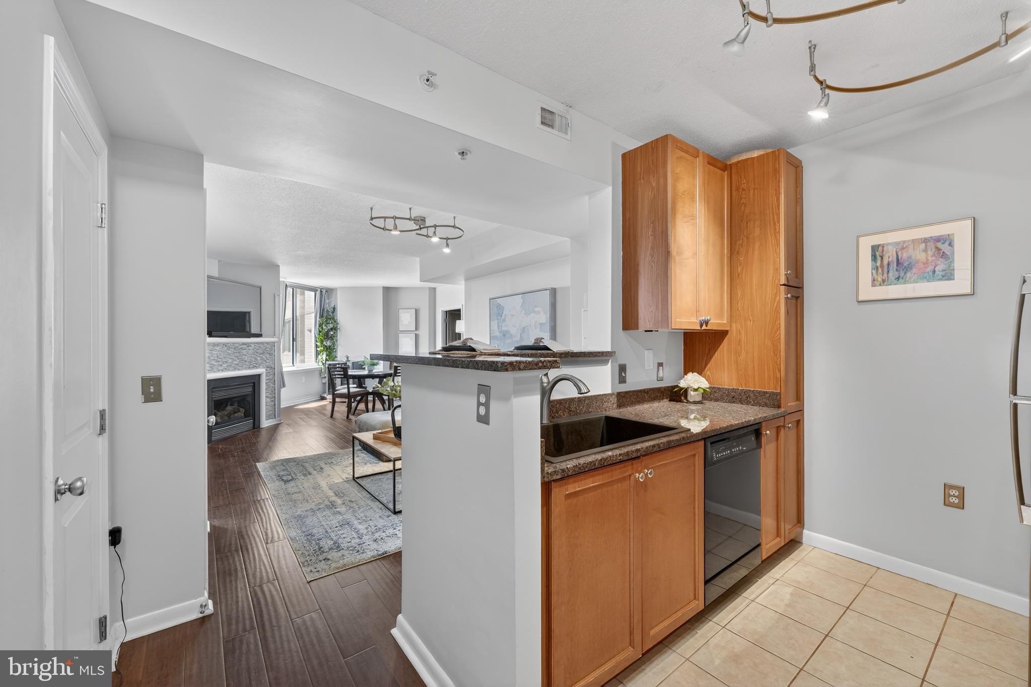 851 N GLEBE ROAD 1301