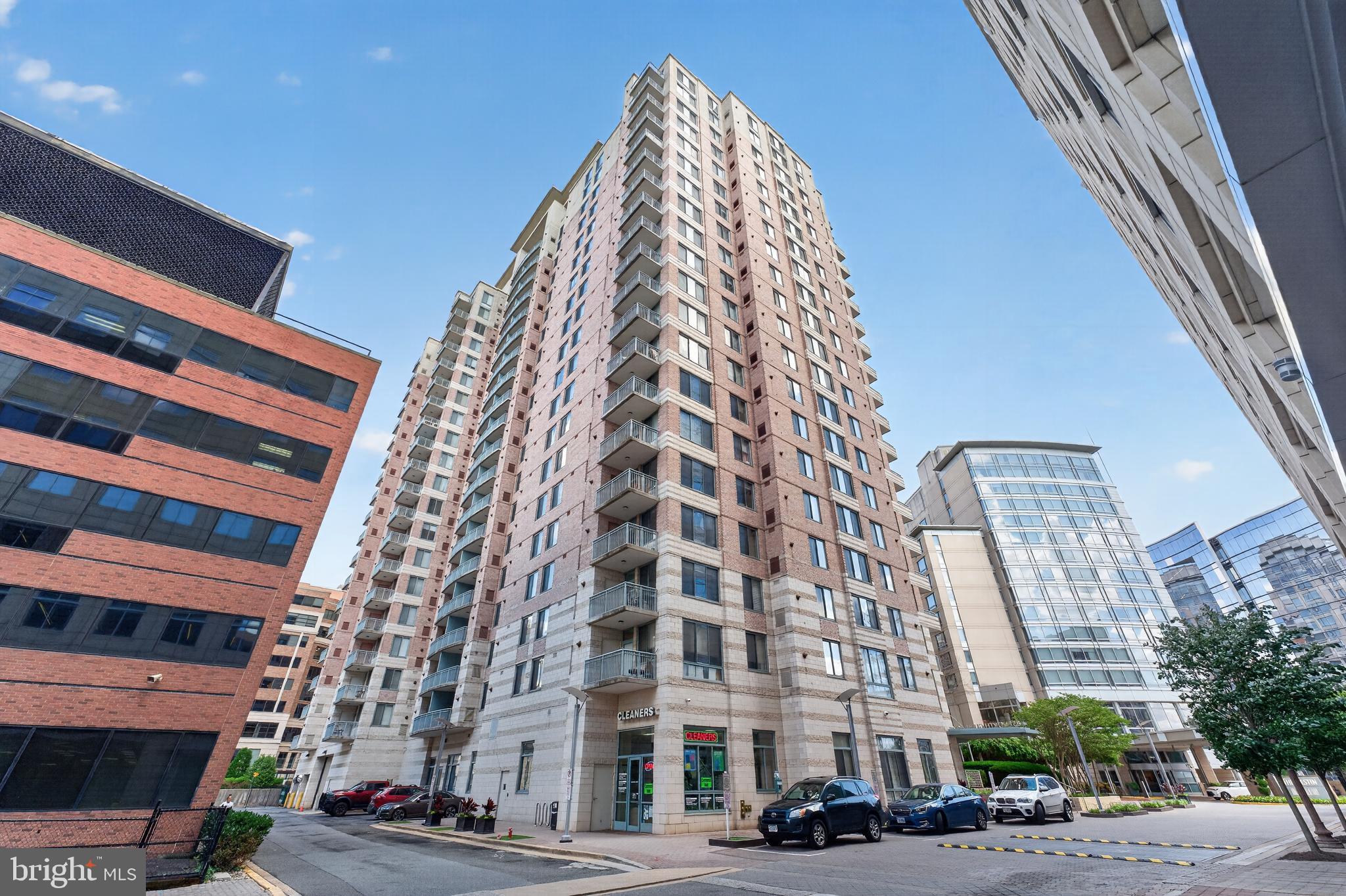 851 N GLEBE ROAD 1301