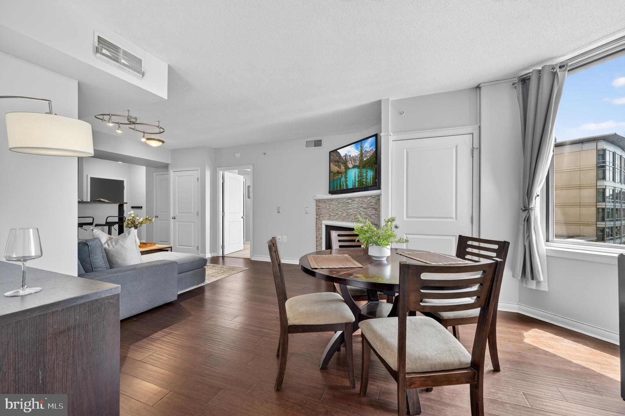 851 N GLEBE ROAD 1301