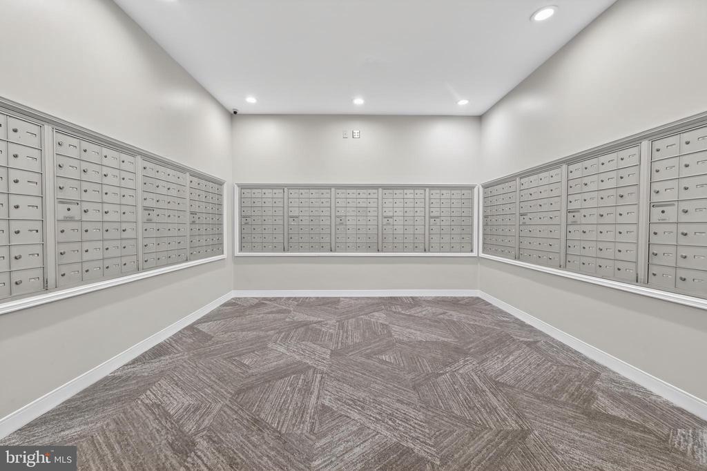 851 N GLEBE ROAD 1301
