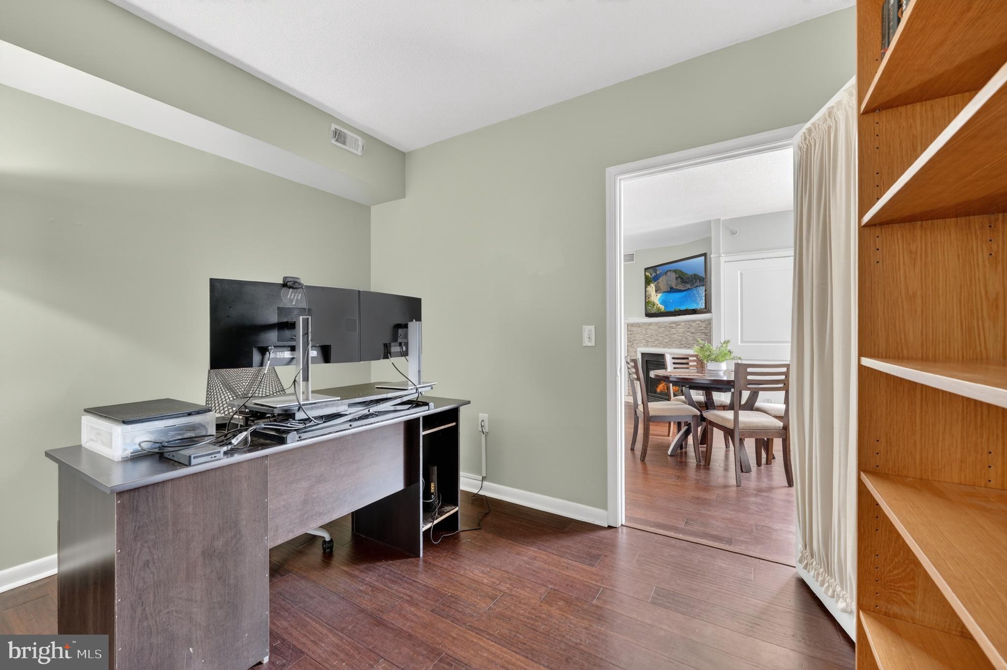 851 N GLEBE ROAD 1301