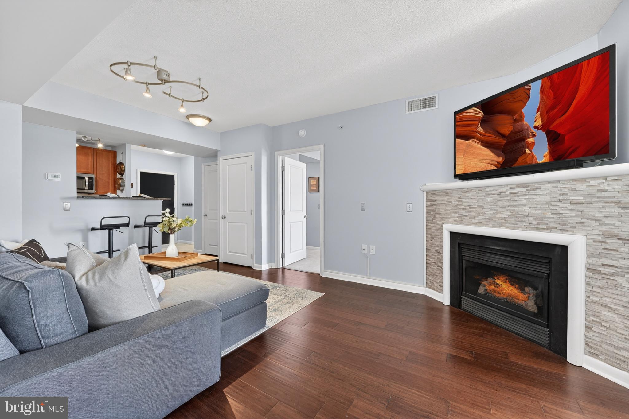851 N GLEBE ROAD 1301