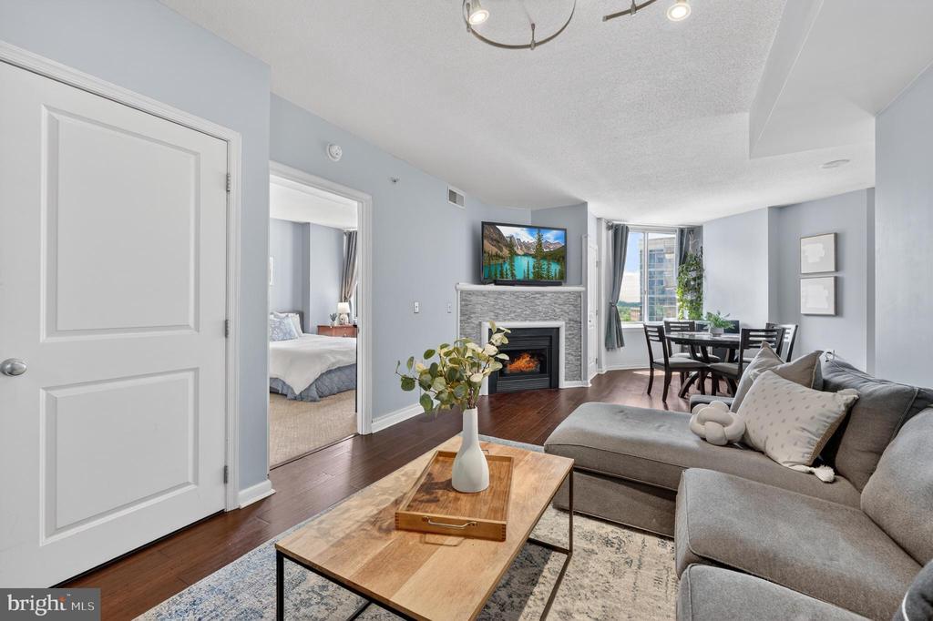 851 N GLEBE ROAD 1301
