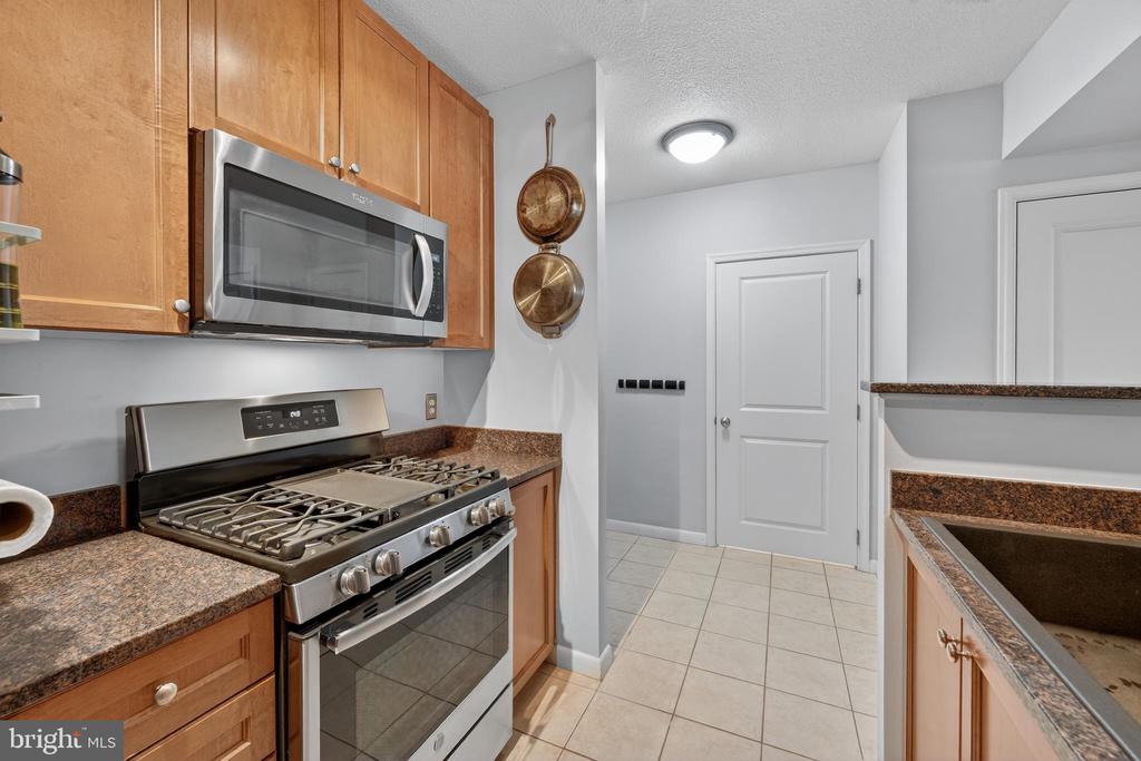 851 N GLEBE ROAD 1301