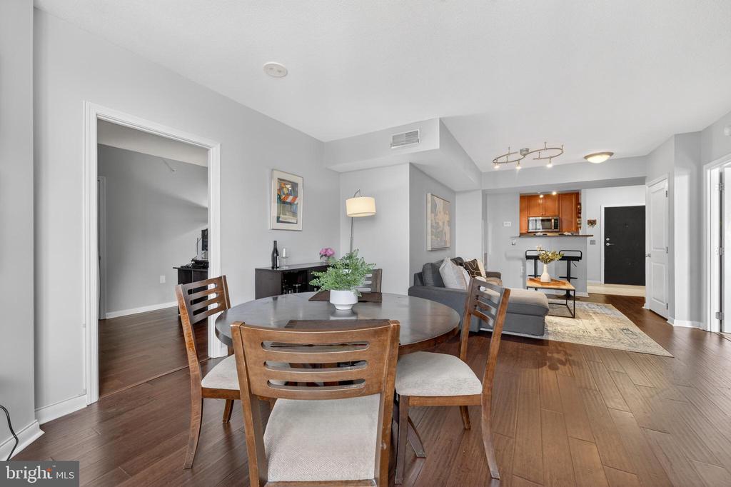 851 N GLEBE ROAD 1301