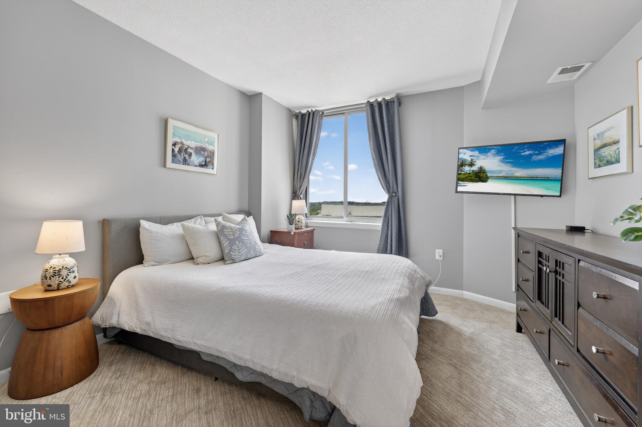 851 N GLEBE ROAD 1301