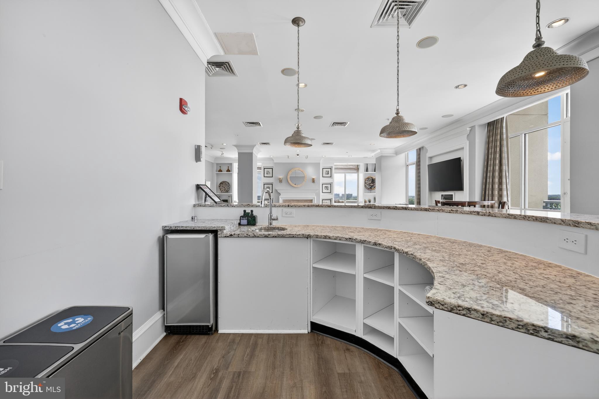 851 N GLEBE ROAD 1301