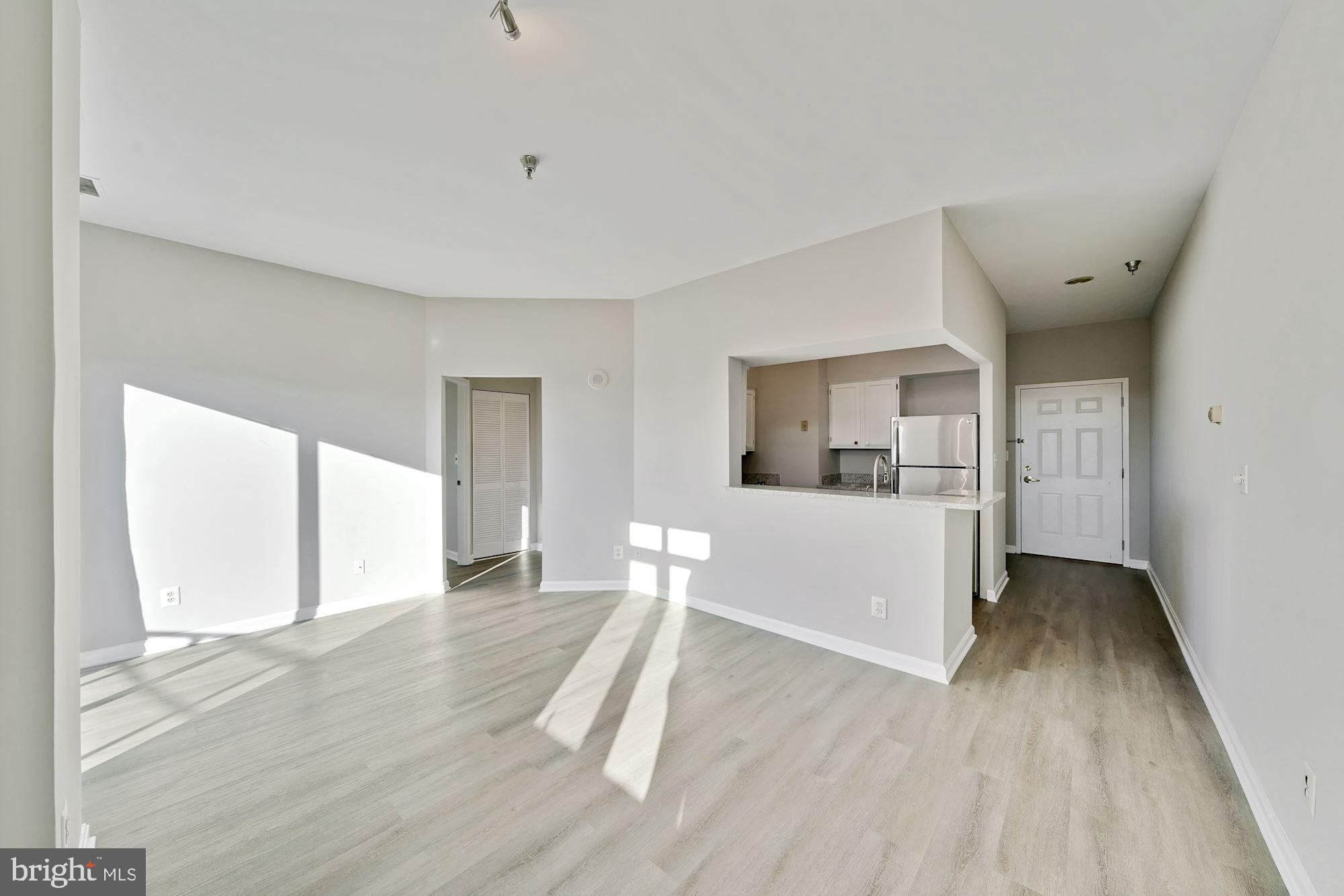 2400 CLARENDON BOULEVARD PH12