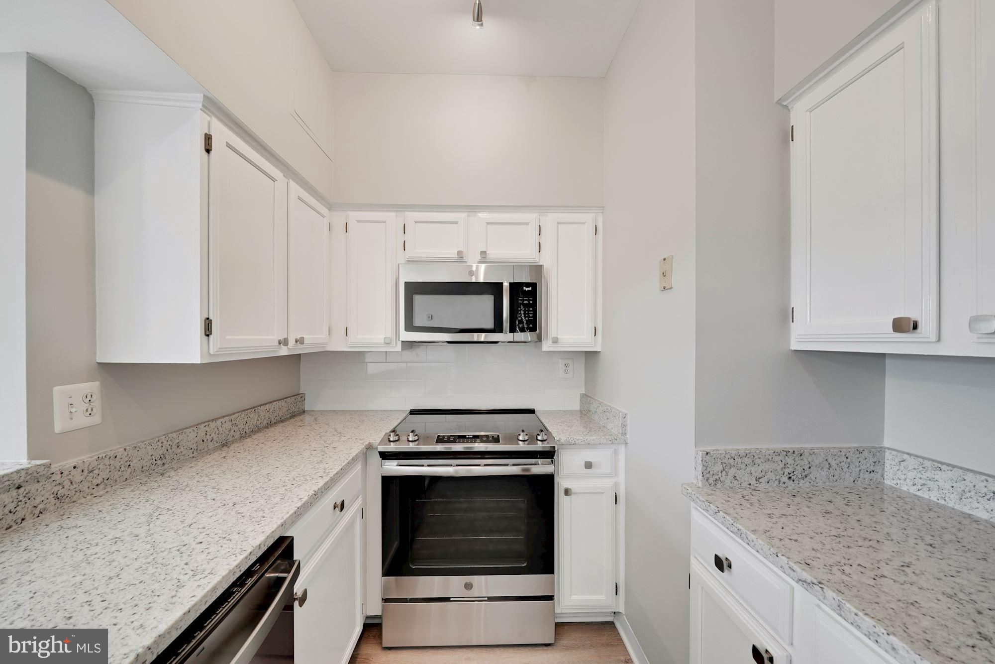 2400 CLARENDON BOULEVARD PH12