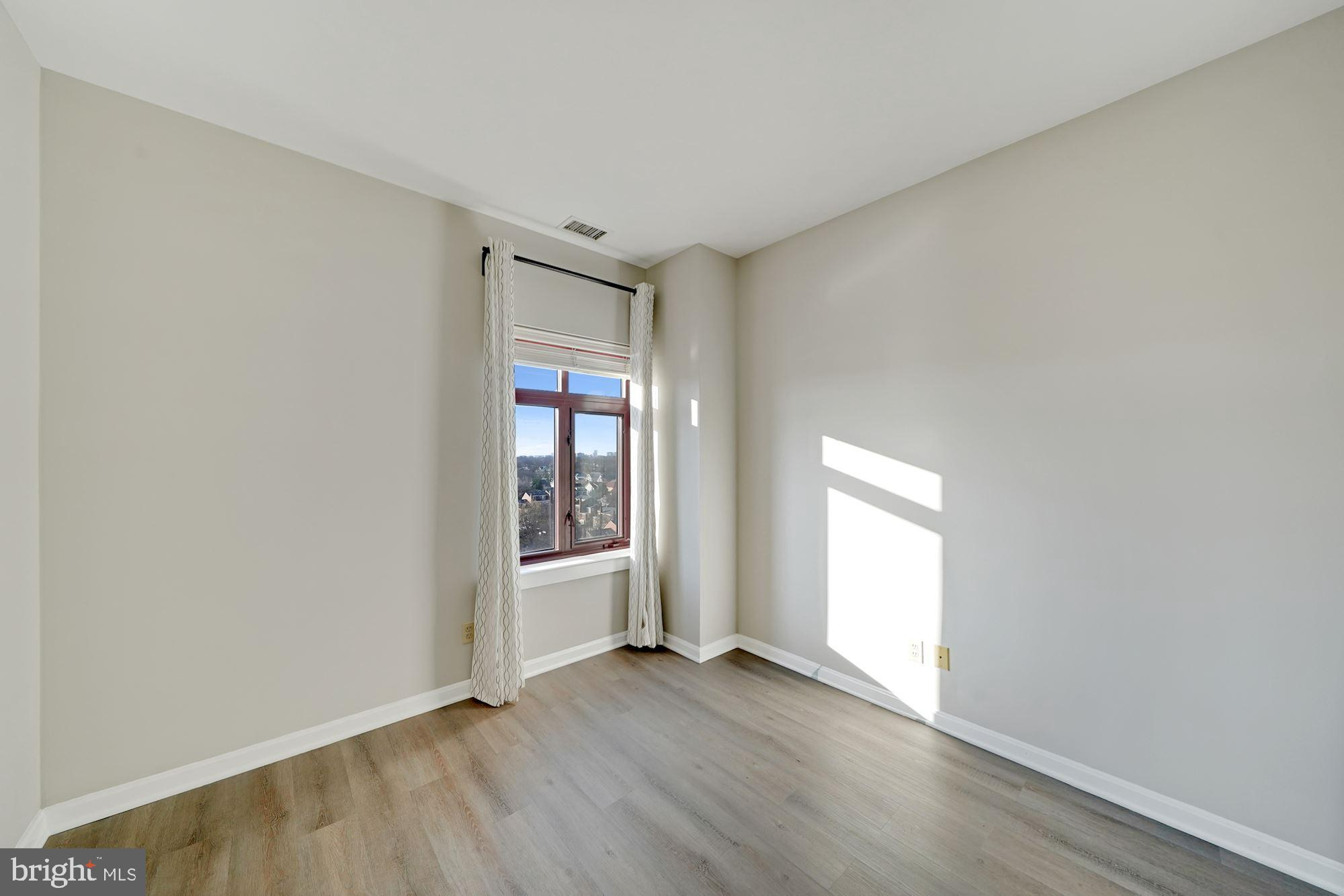 2400 CLARENDON BOULEVARD PH12