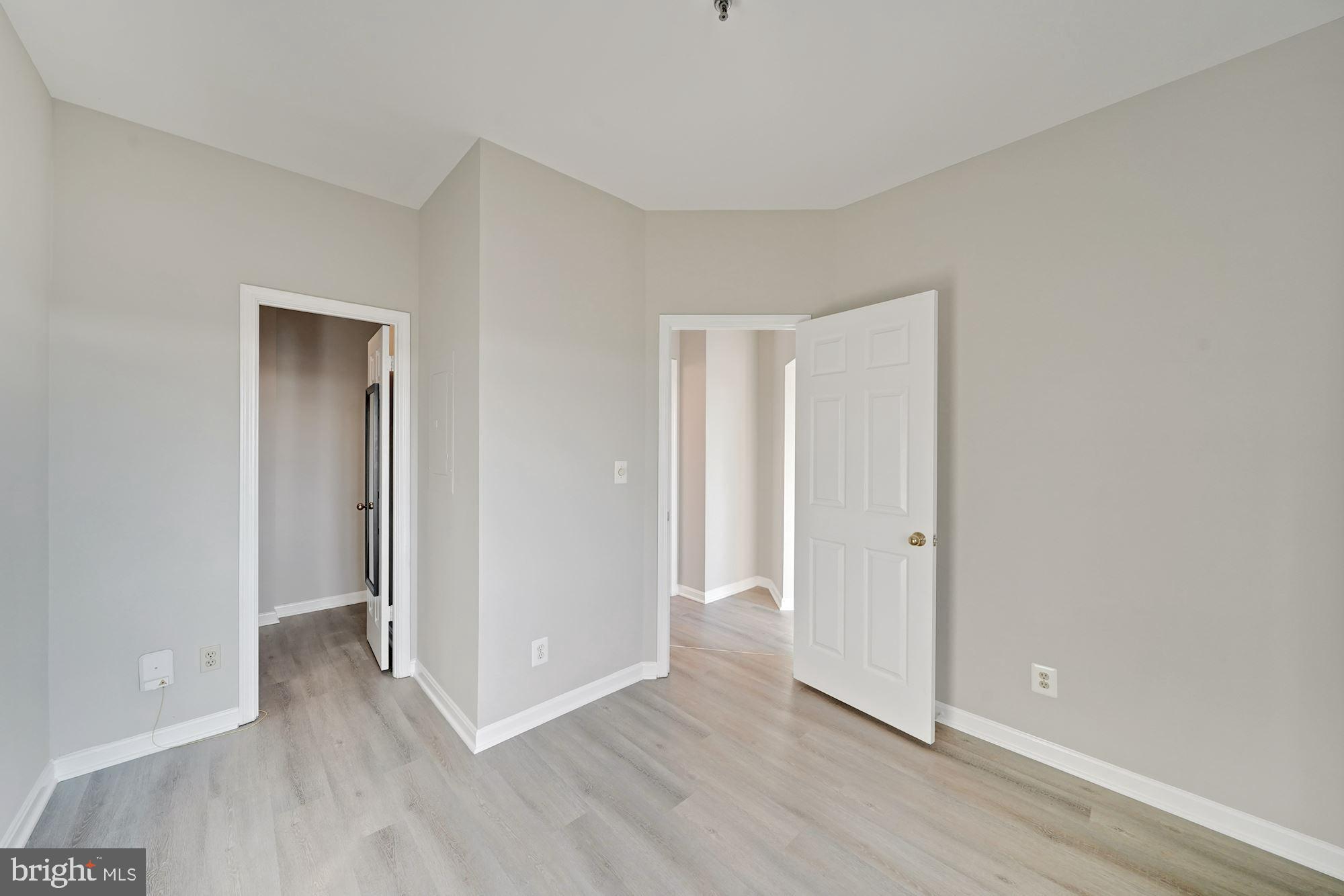 2400 CLARENDON BOULEVARD PH12