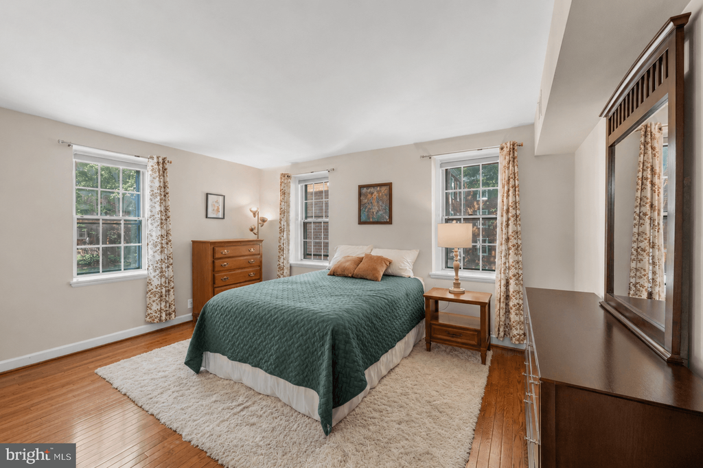 3050 S BUCHANAN STREET Unit: B2