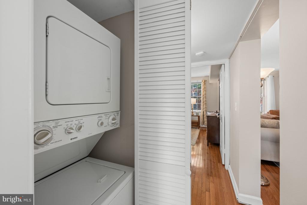3050 S BUCHANAN STREET Unit: B2