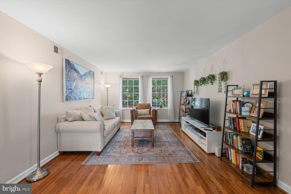 3050 S BUCHANAN STREET Unit: B2
